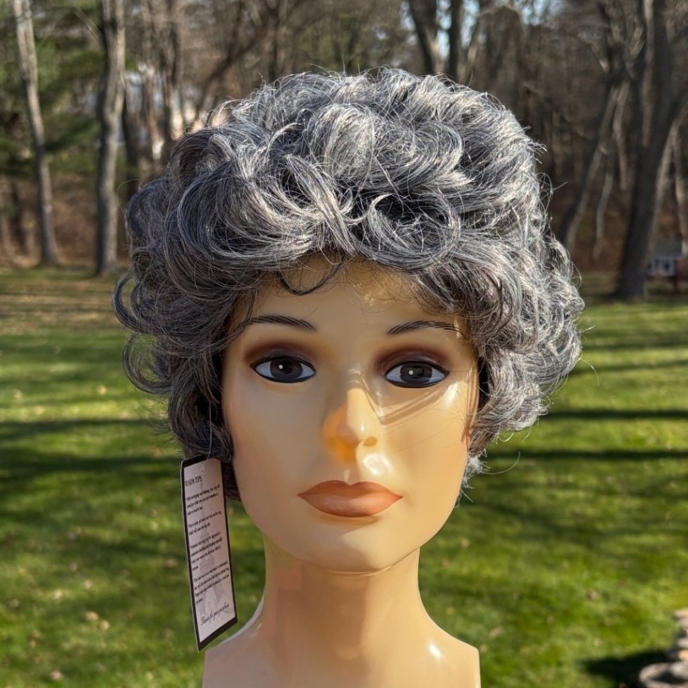 Smile Everyday Grey Curly Short Wig Hair Loss Costume Party Cosplay Adult NWT